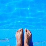 Chroń swoje stopy na saunie i basenie!