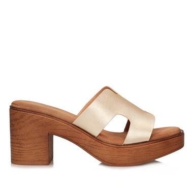 Eleganckie klapki damskie na obcasie i platformie Potocki 25-21355 GD