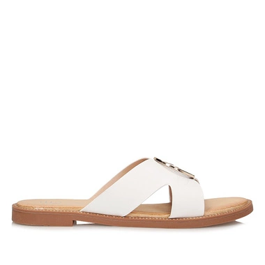 Wygodne klapki damskie na płaskiej podeszwie Filippo DK6923/25 WH