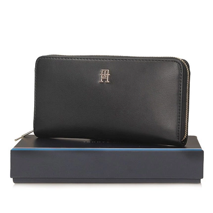 Czarny klasyczny damski Portfel Tommy Hilfiger AW0AW17744 BDS
