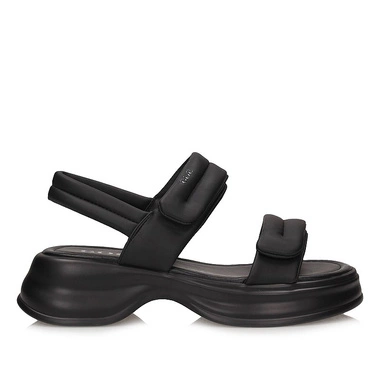 Czarne stylowe sandały damskie na platformie Goe for shoes RR2N4130