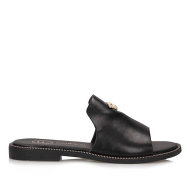 Oryginalne klapki damskie na płaskiej podeszwie Filippo DK6975/25 BK