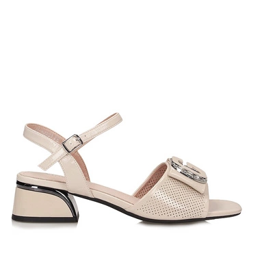 Eleganckie damskie sandały na płaskim obcasie Vinceza 62233 BE