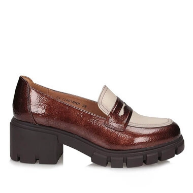 Lakierowane mokasyny lordsy damskie Loafersy na platformie Potocki 24-12401 BRP