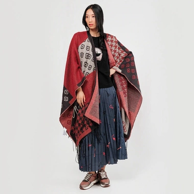 Ciepłe ponczo z frędzlami Anekke PONCHO FLECOS BURDEOS 41284-032