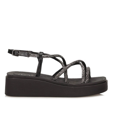 Komfortowe sandały damskie na platformie Filippo DS6898/25 BK