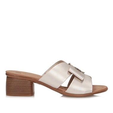 Złote klapki damskie na obcasie Remonte R8759-90