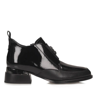 Eleganckie lakierowane półbuty damskie Vinceza 91161 BK CR