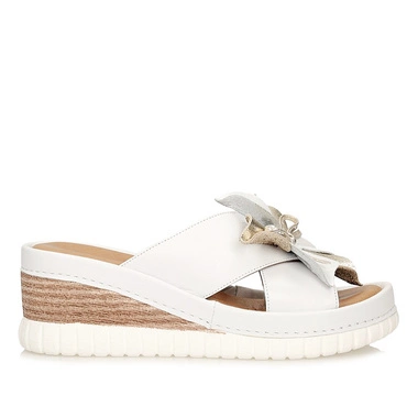 Wygodne skórzane Klapki na koturnie Artiker 54C0537