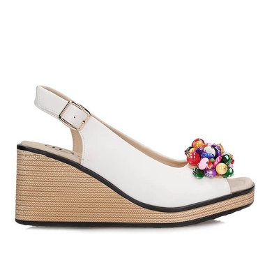 Wygodne sandały na koturnie Filippo DS6021/25 WH