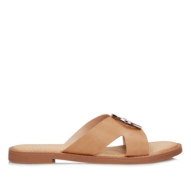 Wygodne klapki damskie na płaskiej podeszwie Filippo DK6923/25 BE