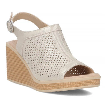 Dziurkowane sandały na koturnie Filippo DS6053/24 GO