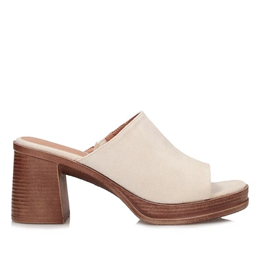 Modne klapki damskie na obcasie i platformie Potocki 25-54309BG